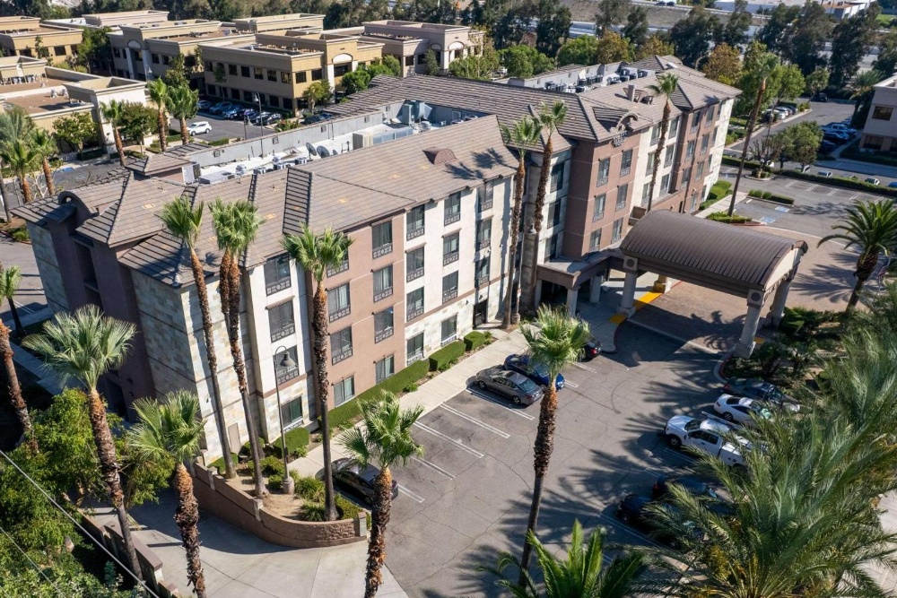 Country Inn & Suites by Radisson, Ontario at Ontario Mills, CA Main image